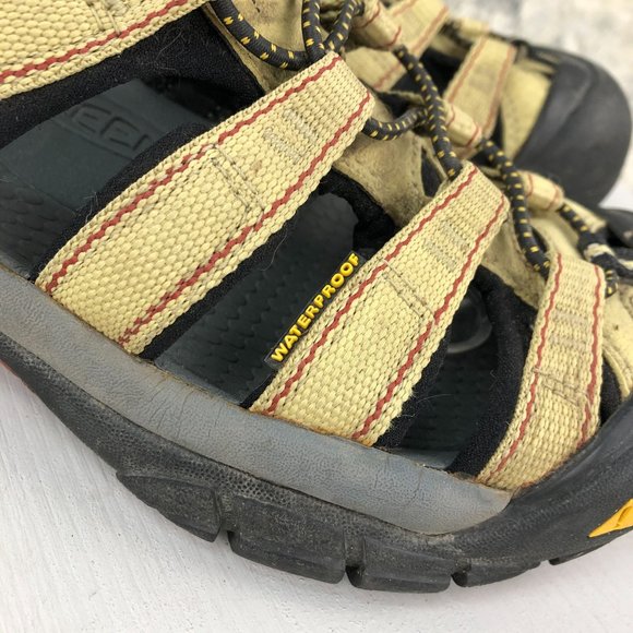 Keen Women's Size 8 XT 0506 Newport Green Waterproof Non-Marking Outdoor Sandals - Picture 2 of 13